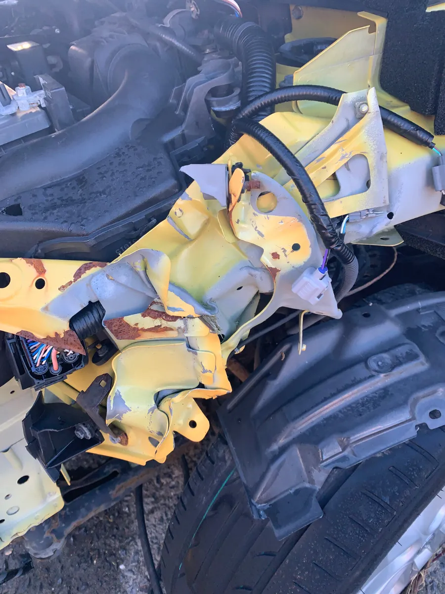 2016 NISSAN JUKE DIESEL  NO AIRBAGS - Image 2