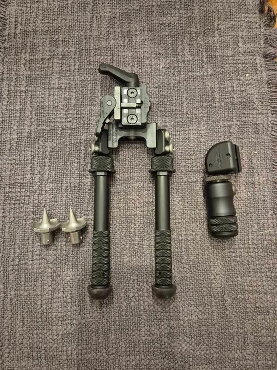 Atlas CAL Bipod with extras - Image 1