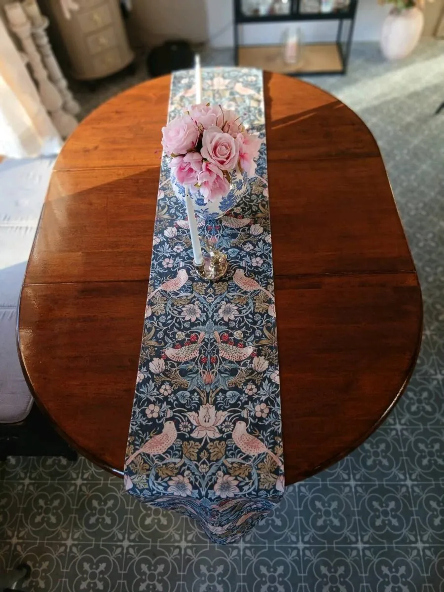 Kitchen Table - Image 1