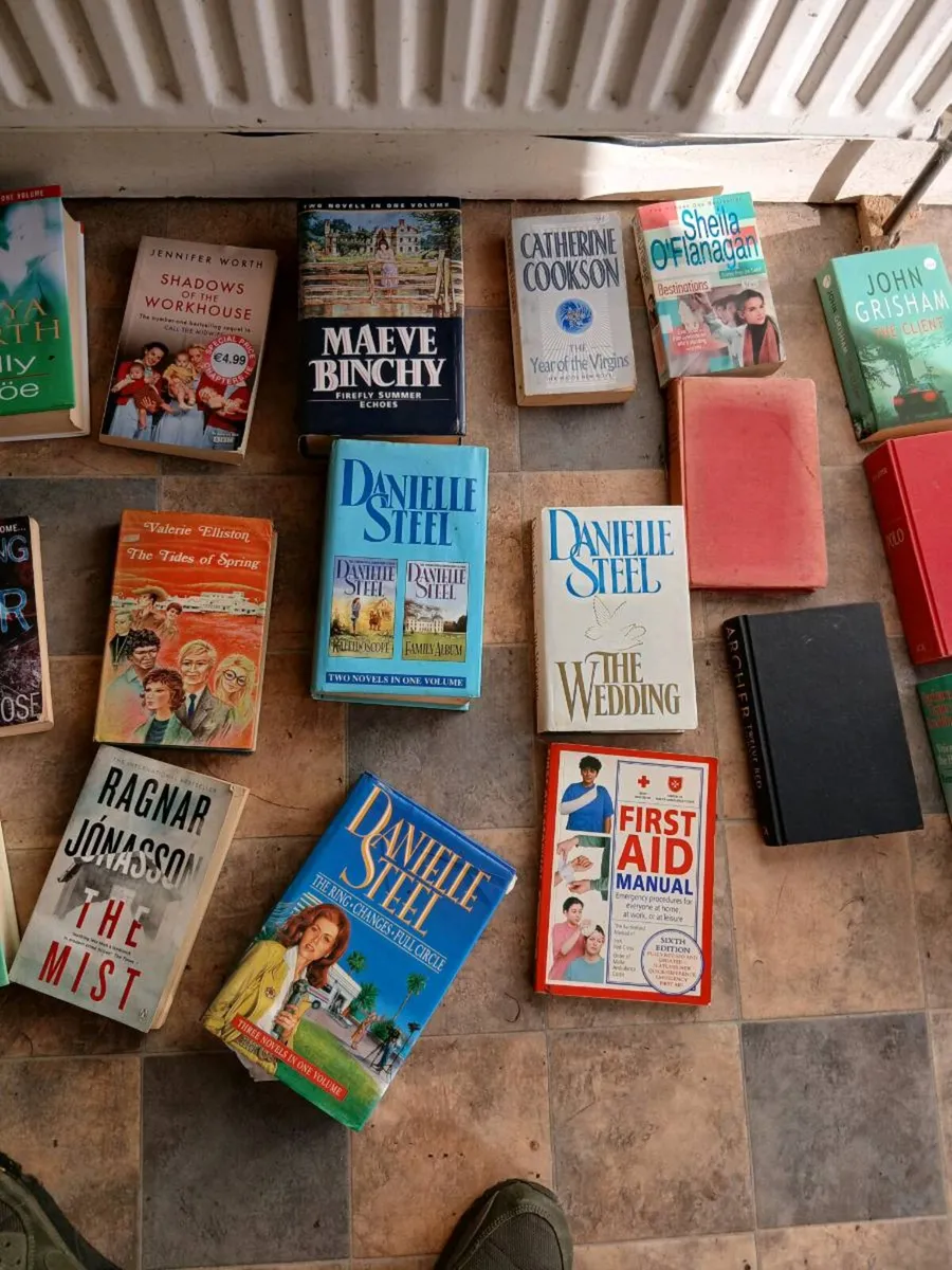 Reading books clearence - Image 4