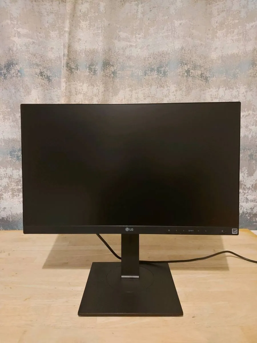 LG 24" monitor - Image 2