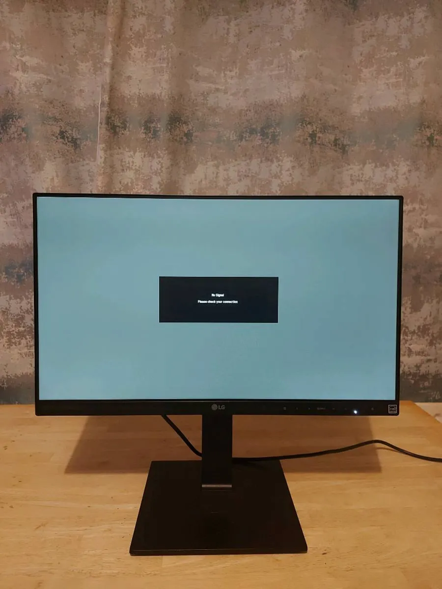 LG 24" monitor - Image 3