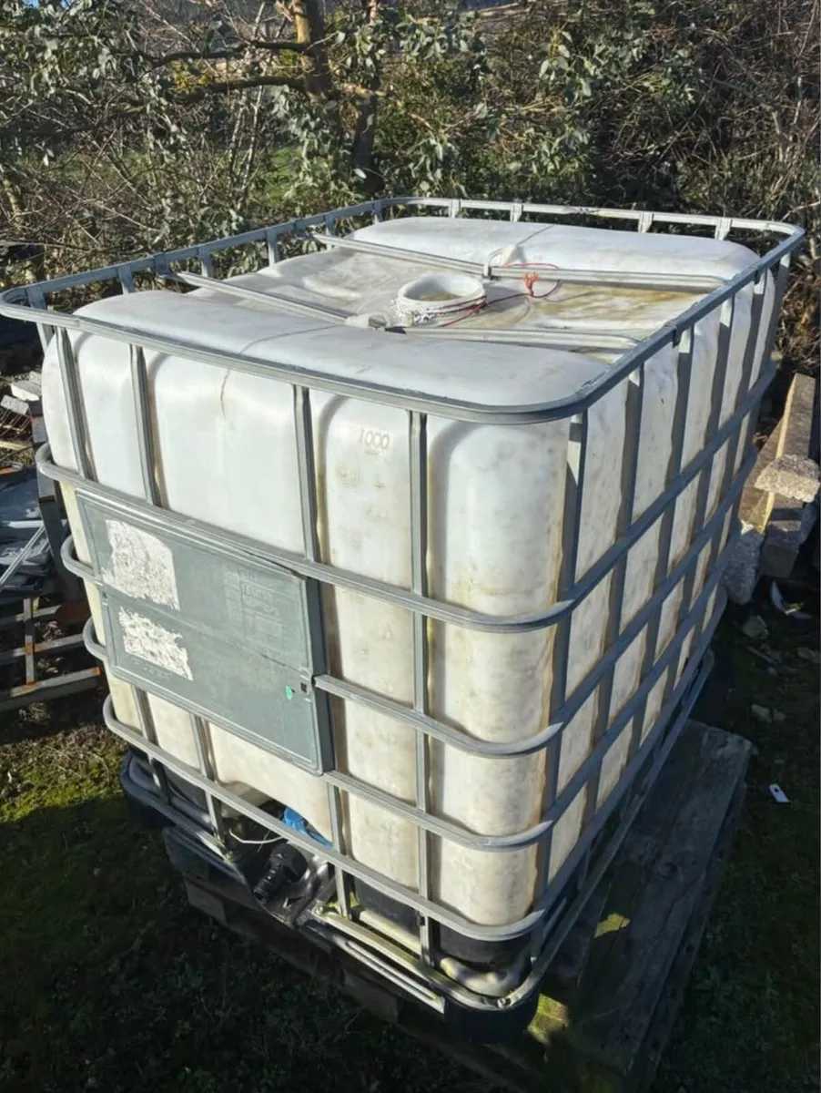 IBC Water Tanks – 1000 Litre Used IBC tanks - Image 4