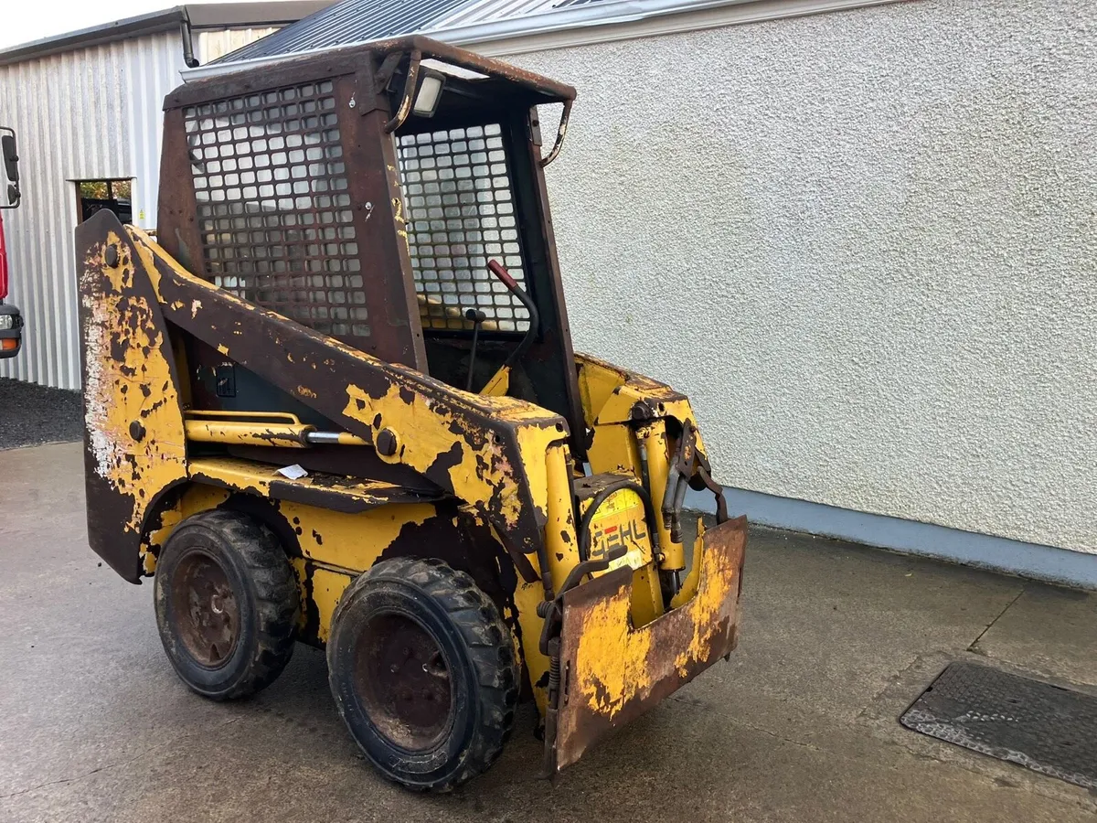 GEHL SKIDSTEER - Image 1