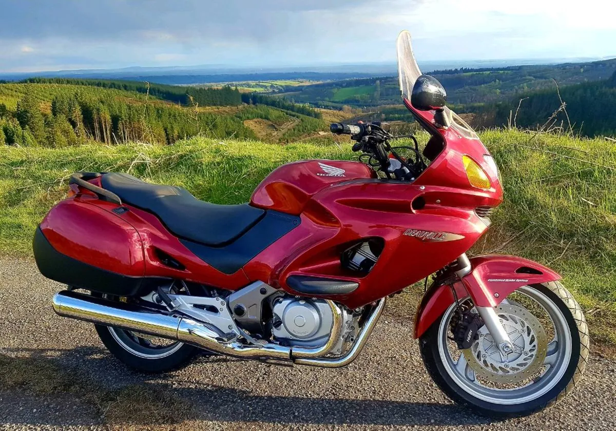 Honda Deauville NT 650 - Image 2