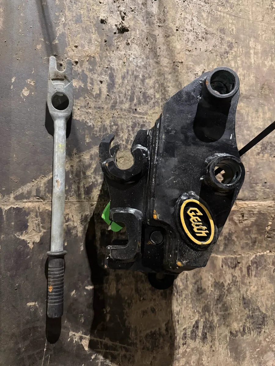 Geith semi quick hitch(Unused) - Image 1