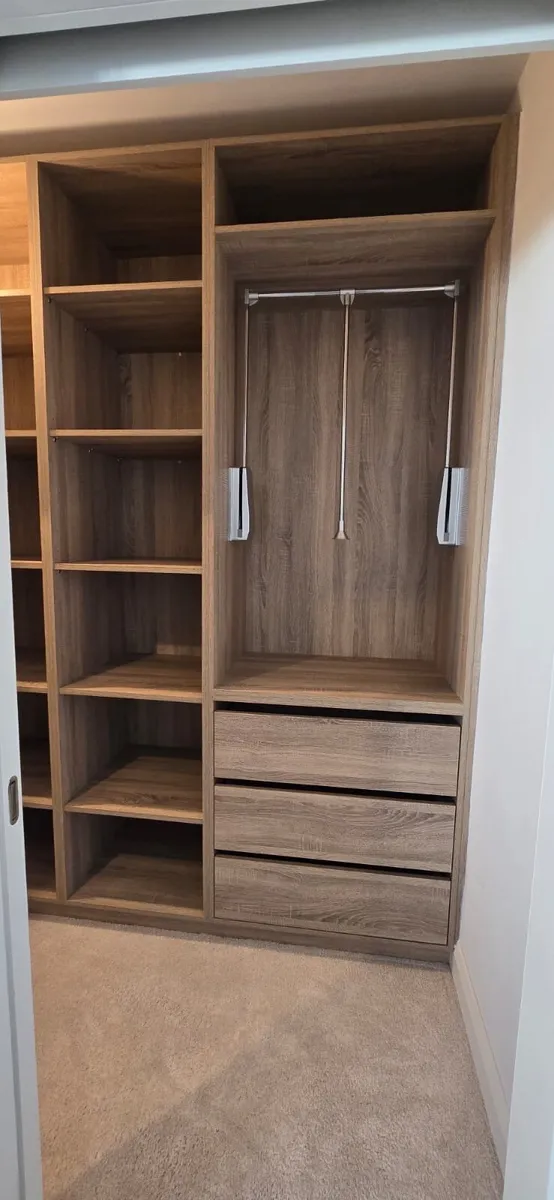 Walk-in wardrobes - Image 3