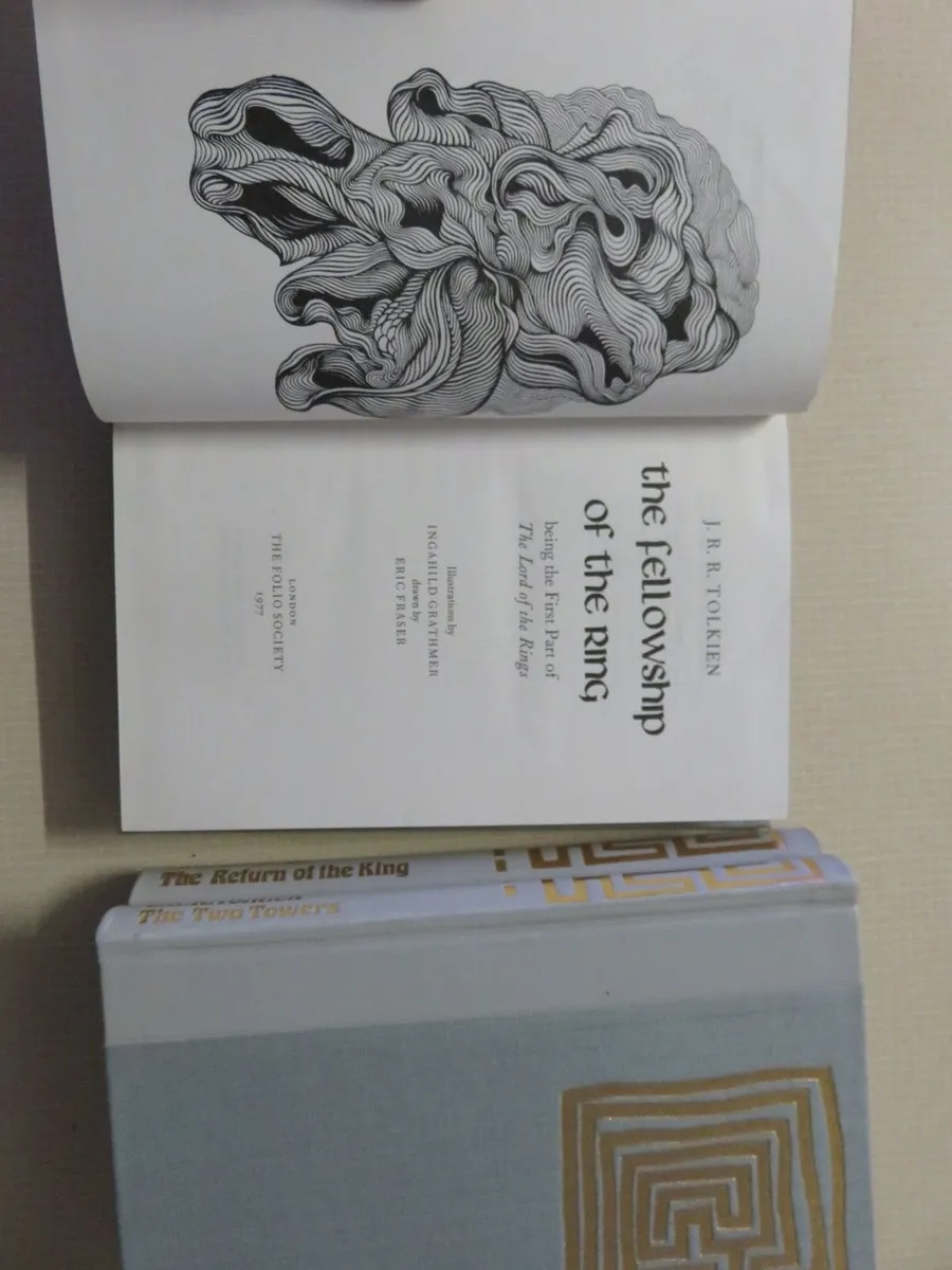J.R.R.Tolkien Lord of the Rings . Boxed set . - Image 2