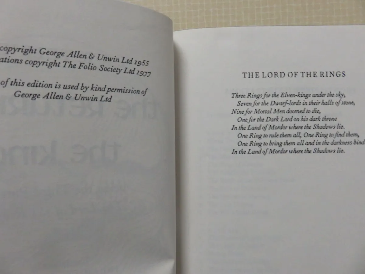 J.R.R.Tolkien Lord of the Rings . Boxed set . - Image 3