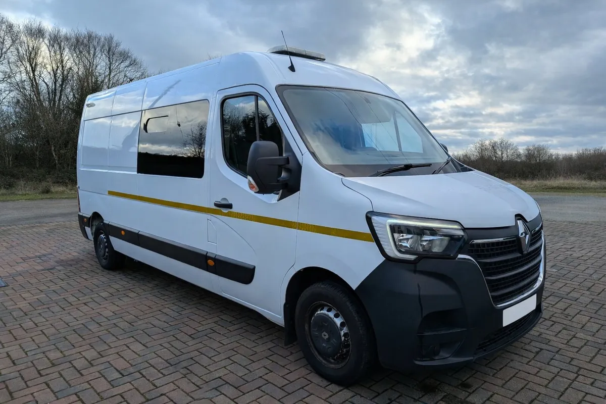 2020 Renault Master Camper / Welfare Van - Image 2