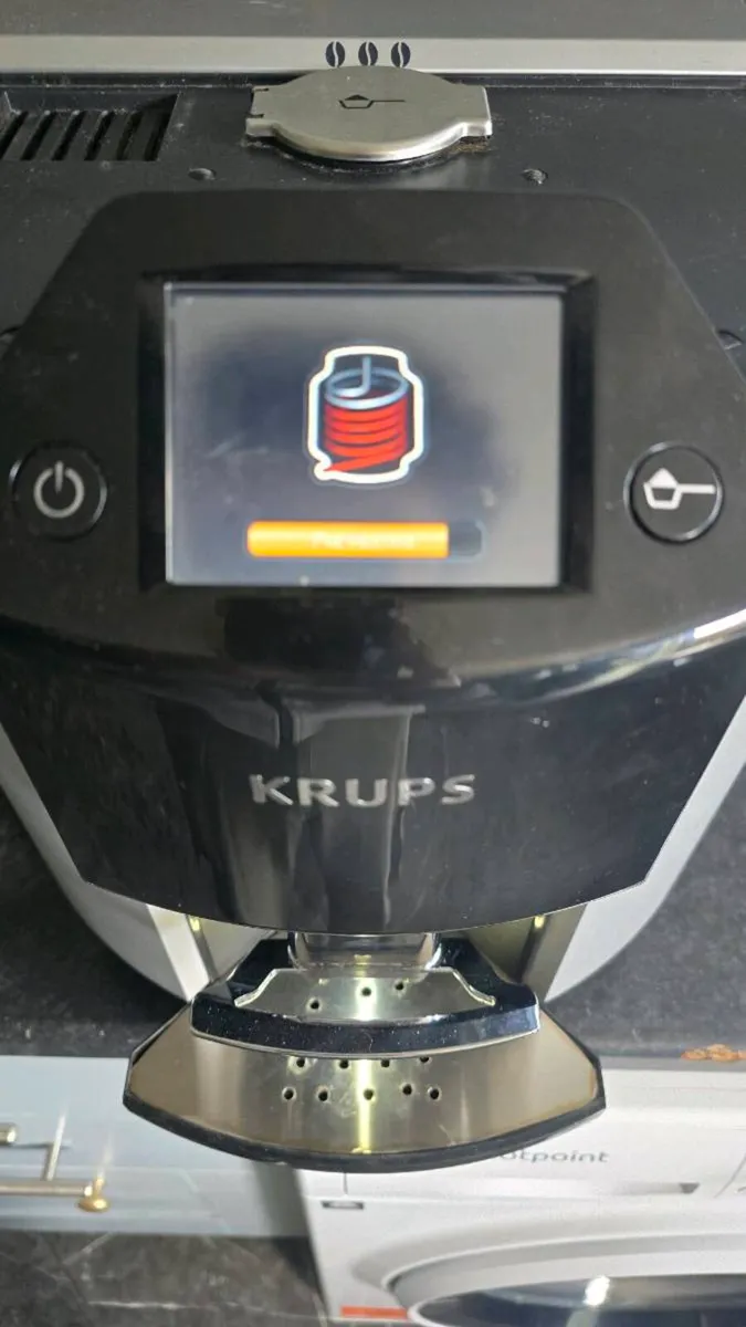 Krups EA907D Fully Automatic Coffee Machine - Image 3