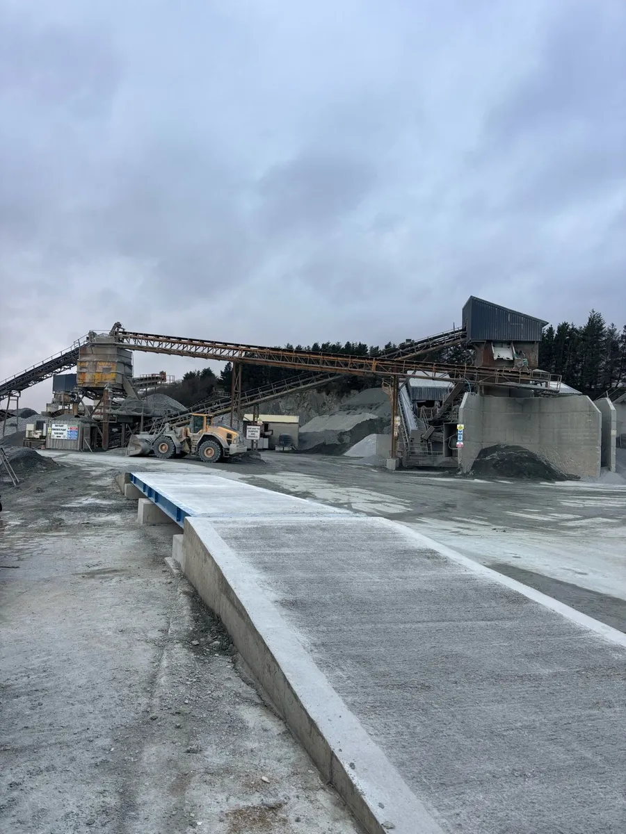 Shuttering,tanks,sheds,concrete,milking parlous - Image 1