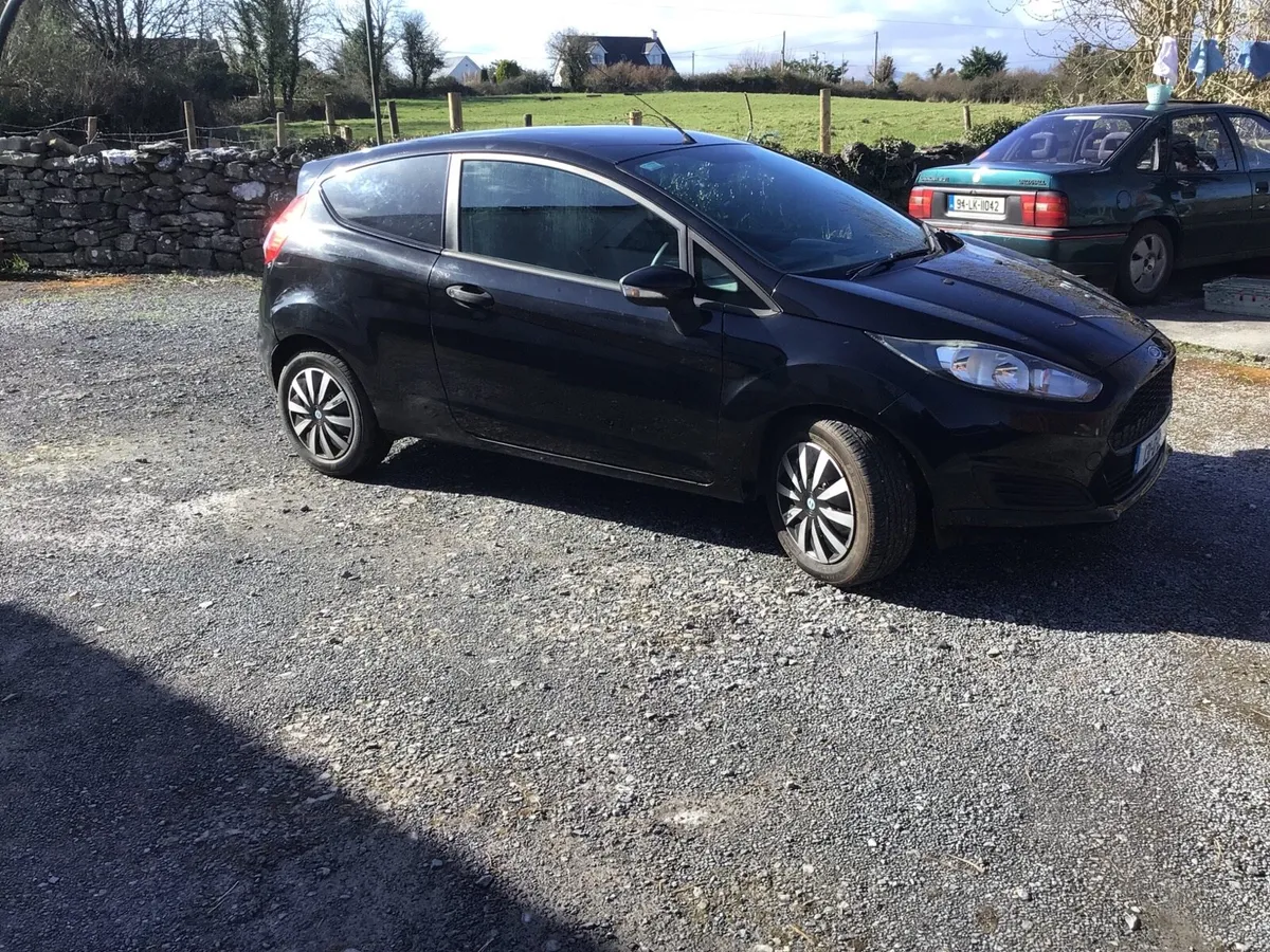 Ford Fiesta - Image 1