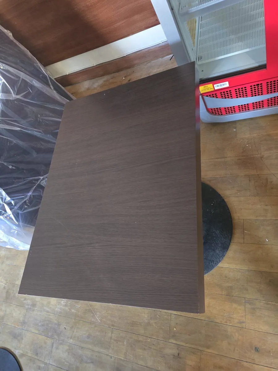 Restaurant table - Image 1