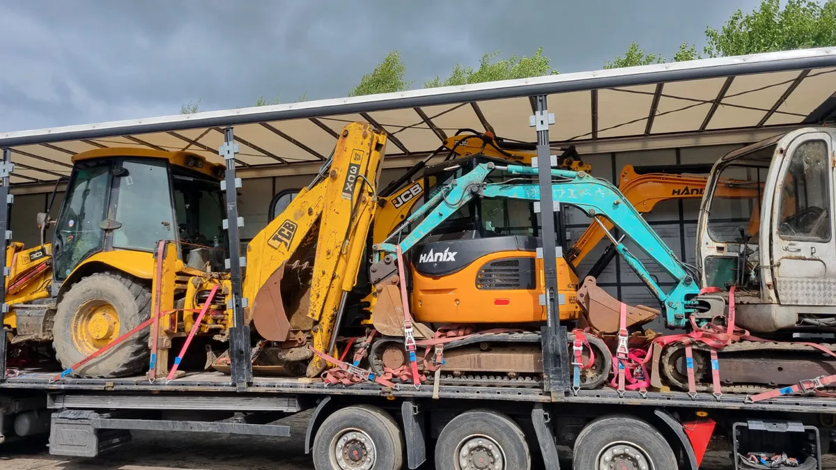 Mini Diggers Wanted!!! - Image 1