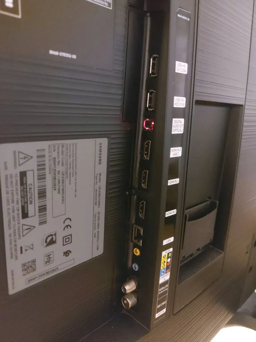 Samsung 43 inch 4K UHD TV - Image 4