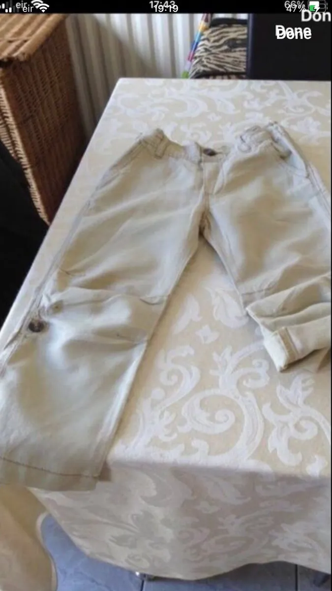 Boys shorts / trousers age 3/4 €3 - Image 1