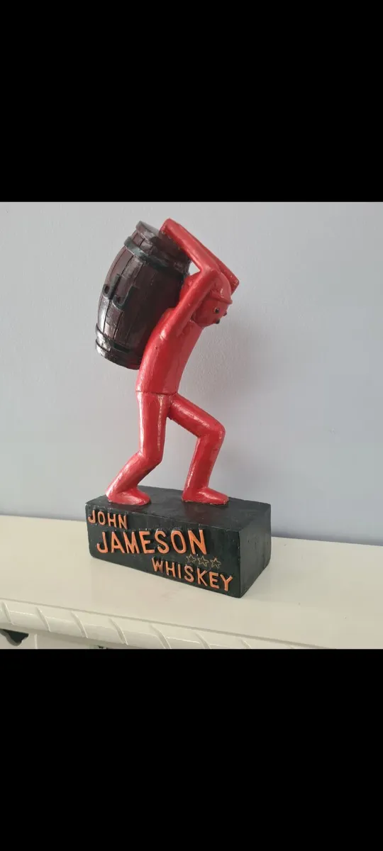 John Jamison whiskey statue - Image 2