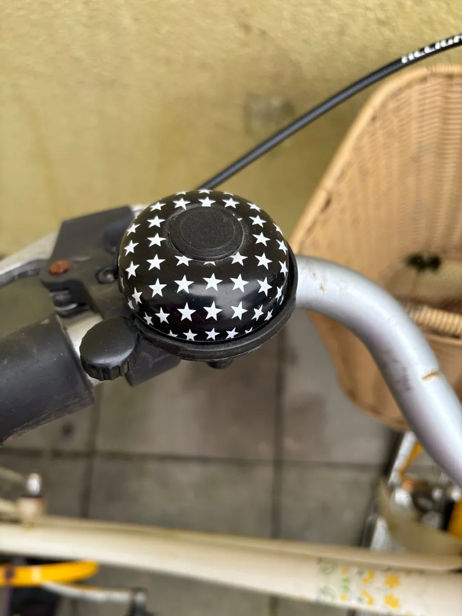 Vintage yellow Bike - Image 3