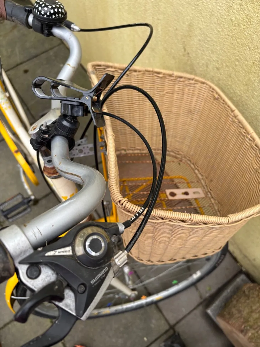 Vintage yellow Bike - Image 4