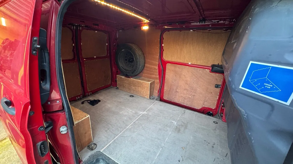 2016 Mercedes Benz Vito SWB **No Vat** - Image 2