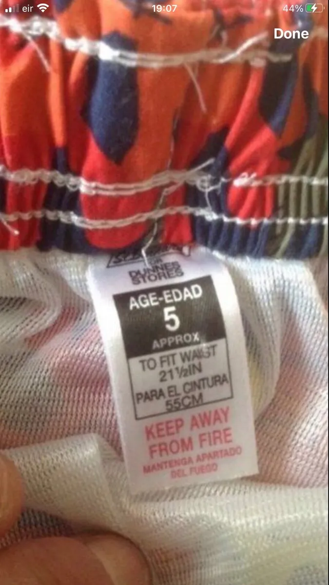 Boys shorts age 5 €3 - Image 3