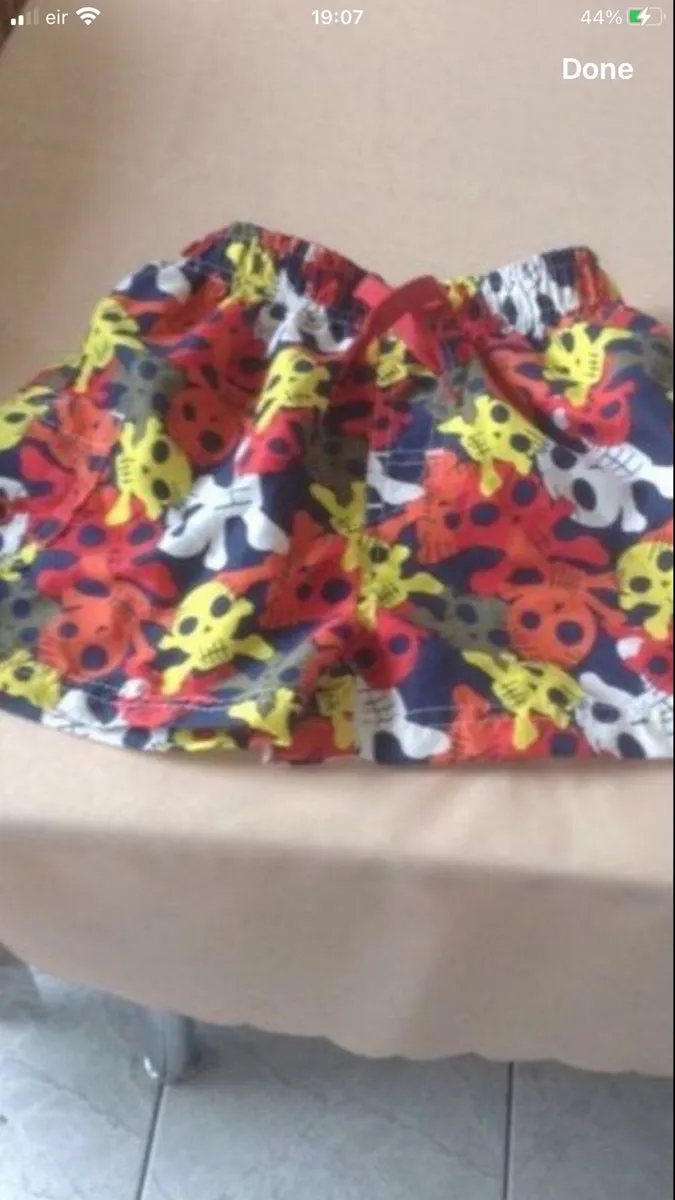 Boys shorts age 5 €3 - Image 2