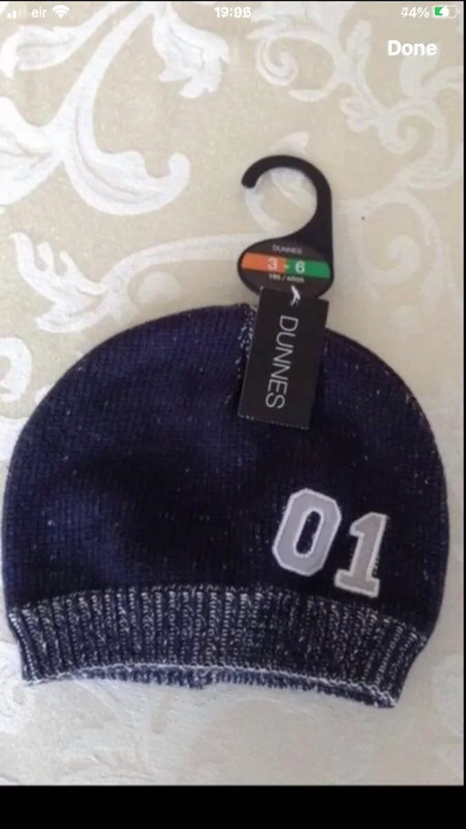 Boys BNWT hat 3/5 €3 - Image 3