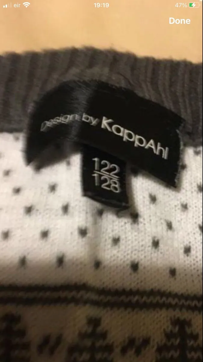 Boys sweater size 122 €4 - Image 4