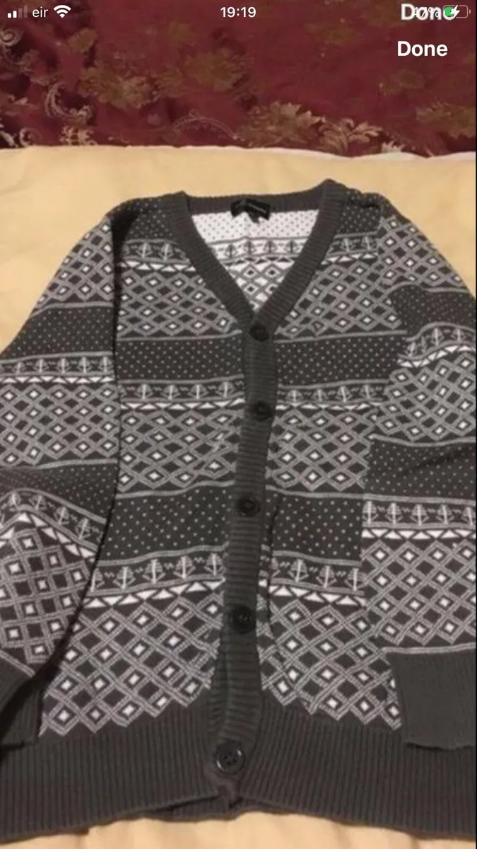 Boys sweater size 122 €4 - Image 3