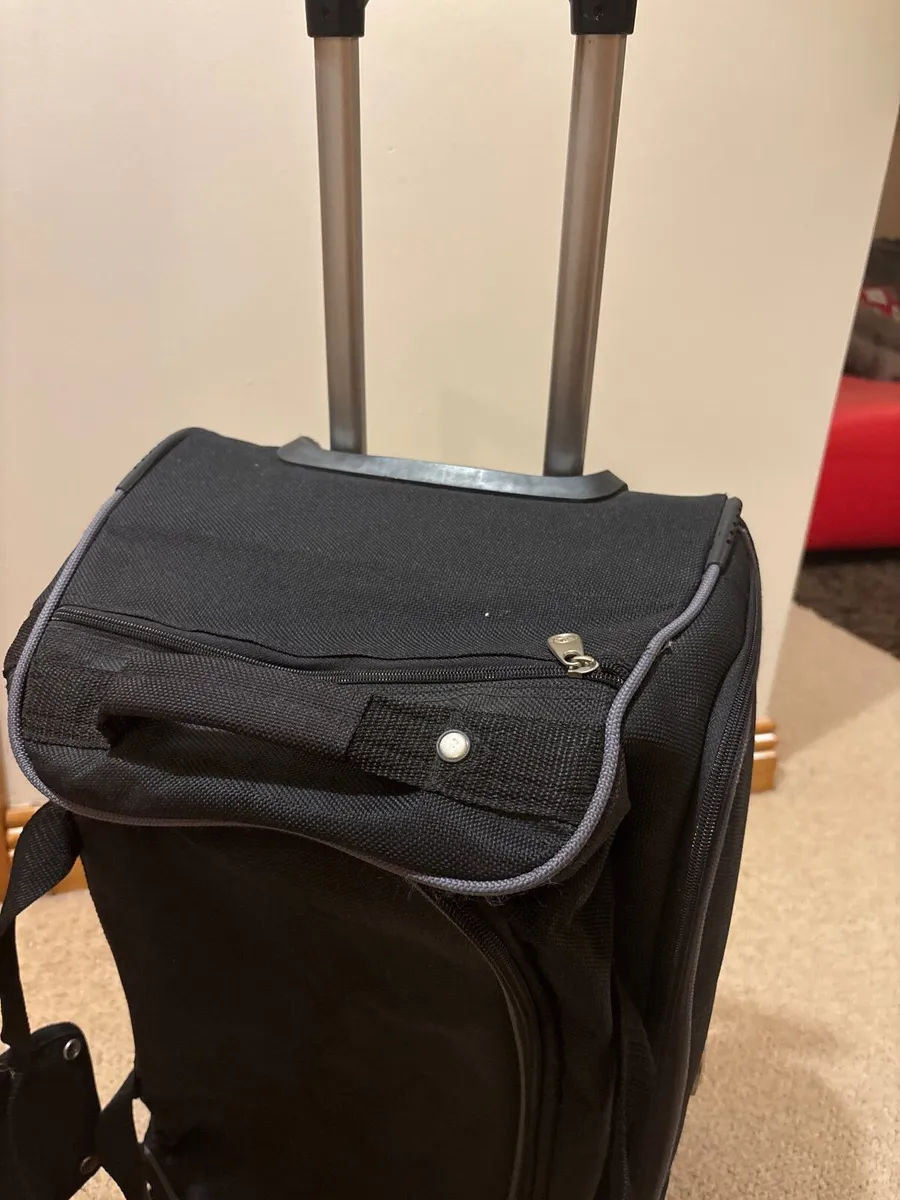 Wheel Suitcase / Hold-all bag in one - Image 3