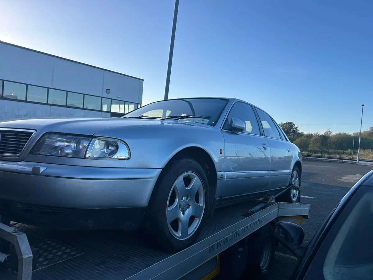 Audi A8 4.2 Quattro - Image 4