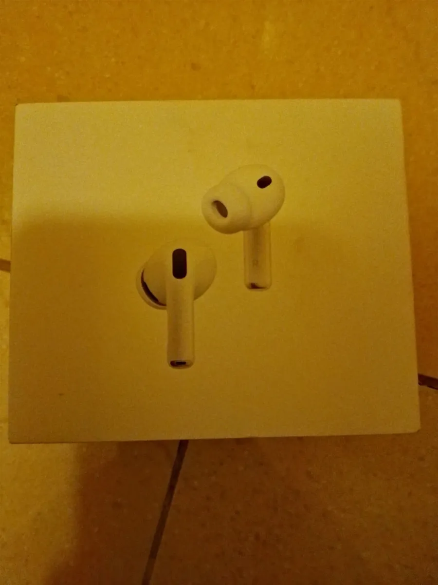 Airpods pro 3 - Image 2