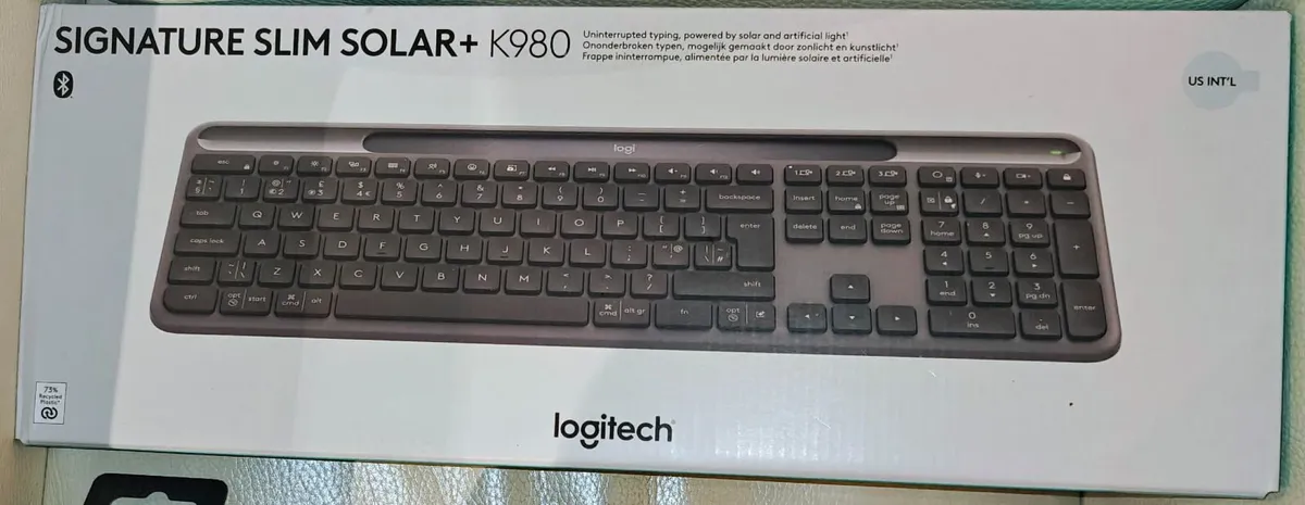 Logitech K980 Signature Slim Solar+ Keyboard - Image 1