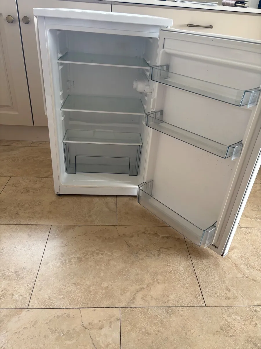 Small Fridge - Image 3