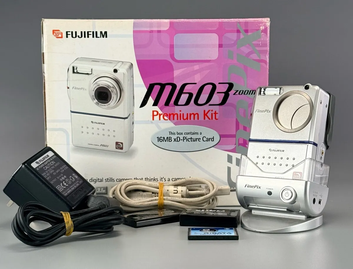 Fujifilm FinePix M603 Premium Kit - Image 1