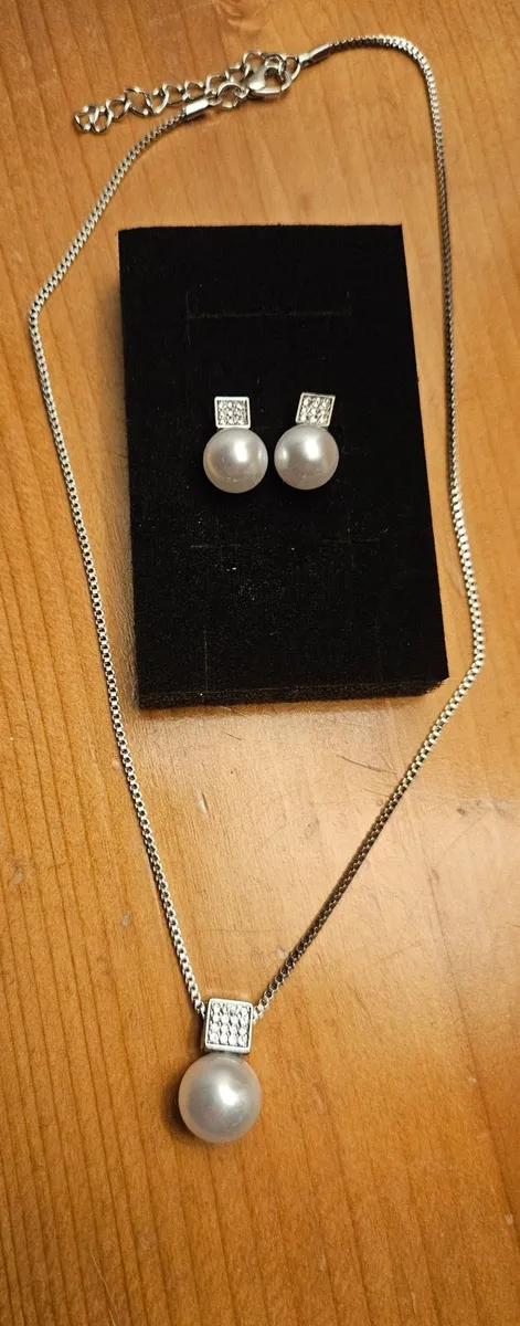 Jewellery Set - Image 1