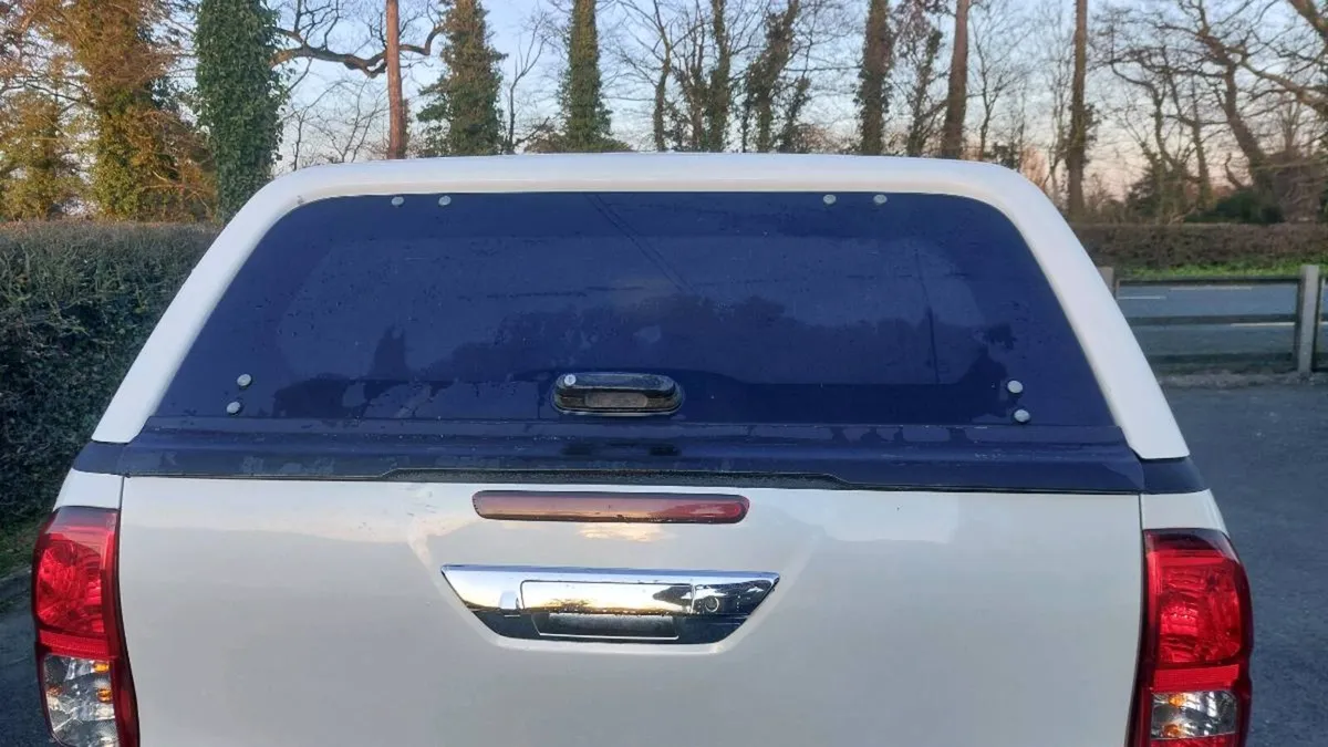 Toyota hilux Canopy - Image 3