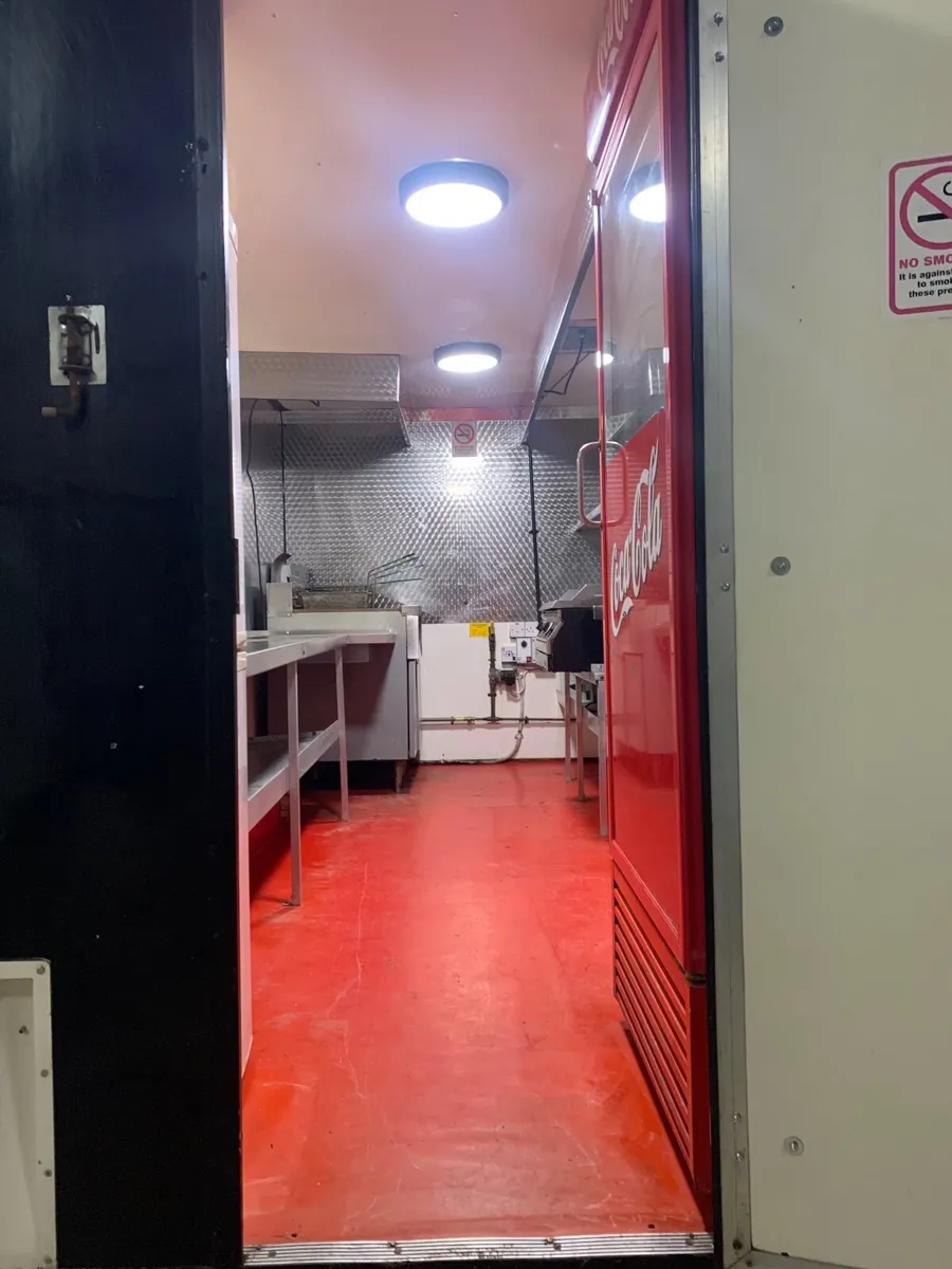 Butlers Catering Trailer/ChipBurger Van/Food Truck - Image 2