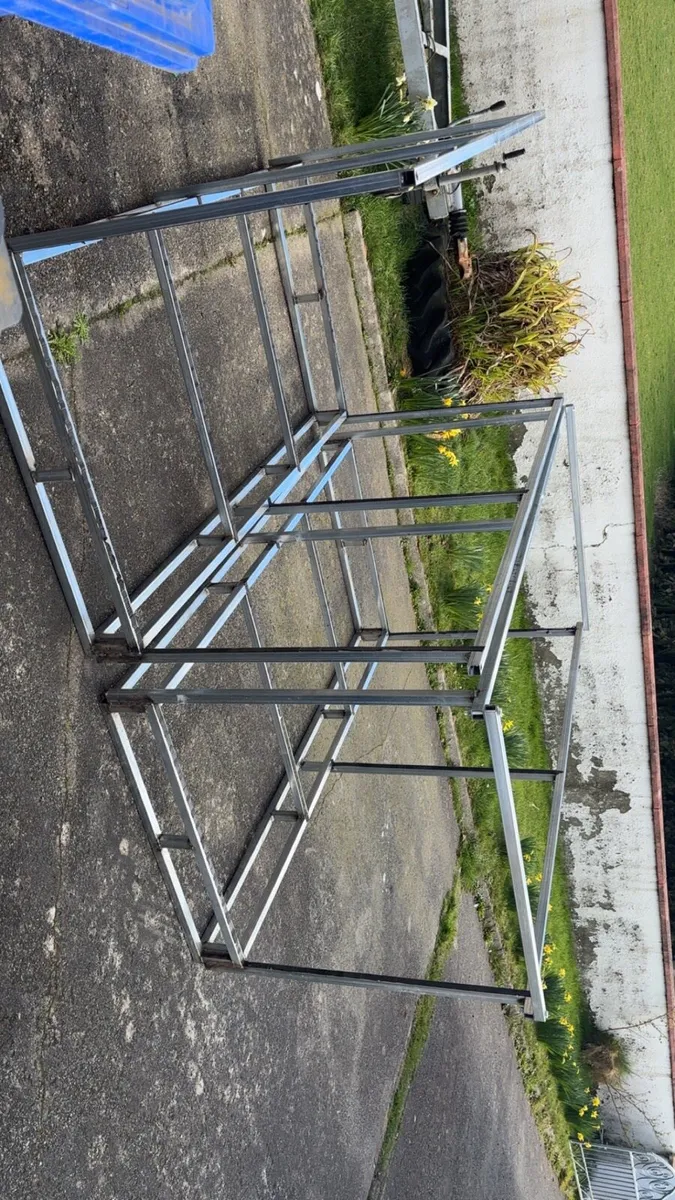 Steel stillages - Image 1
