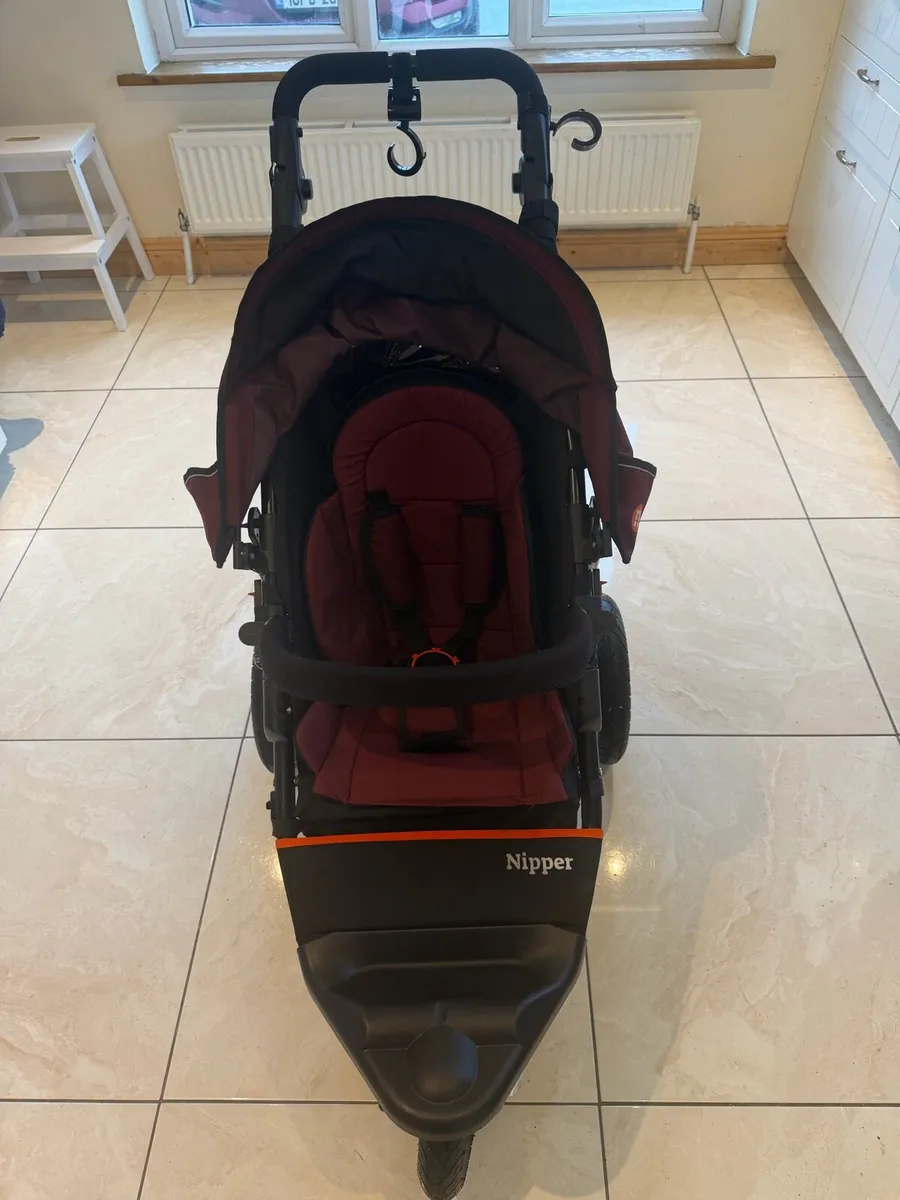 Out n about nipper - Image 1