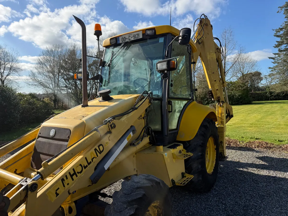 2000 New Holland L95 8900 hours! €19950 No Vat - Image 2