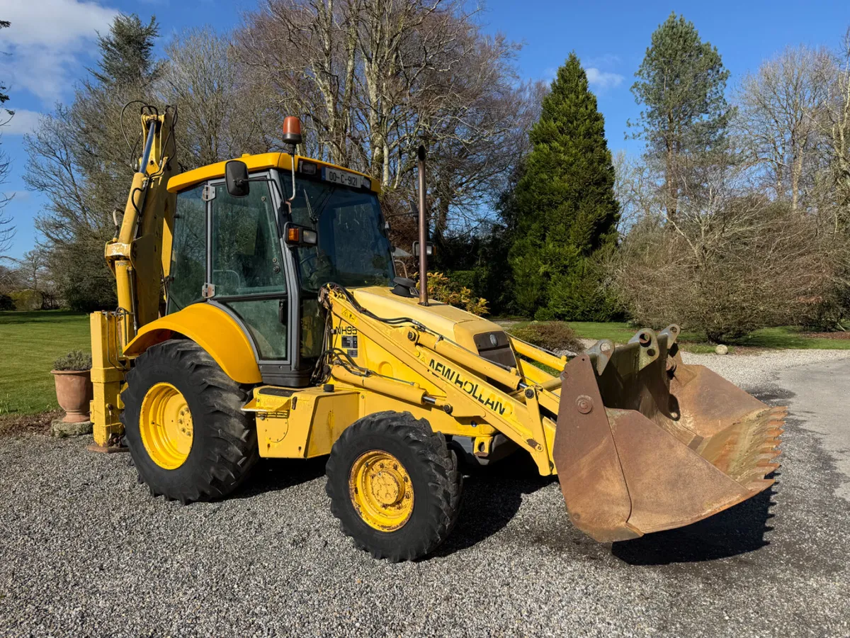 2000 New Holland L95 8900 hours! €19950 No Vat - Image 1