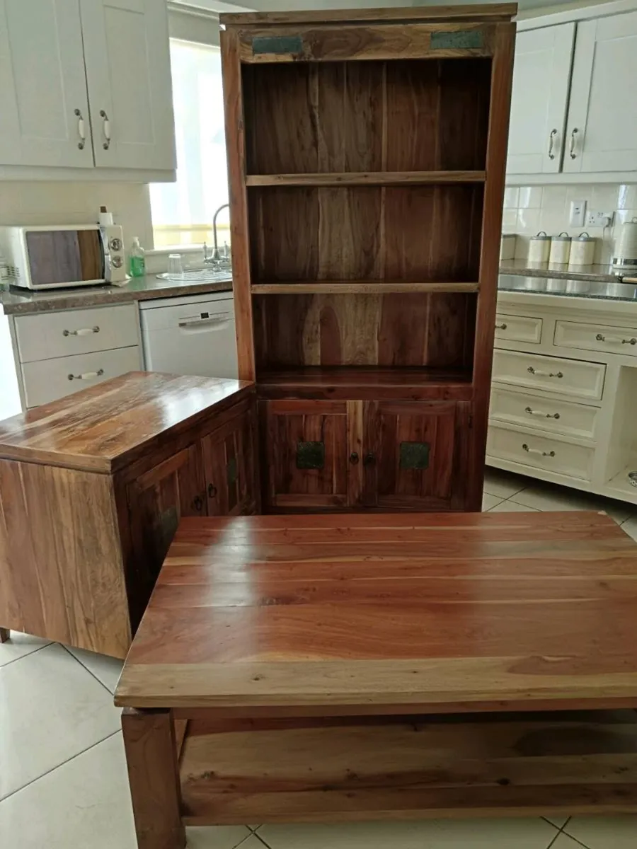 Solid wood living room set - Image 1