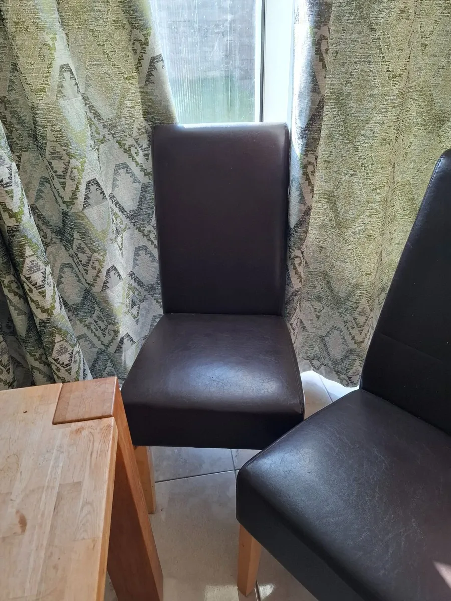 Kitchen Table & 6 Brown Leather Chairs - Image 3