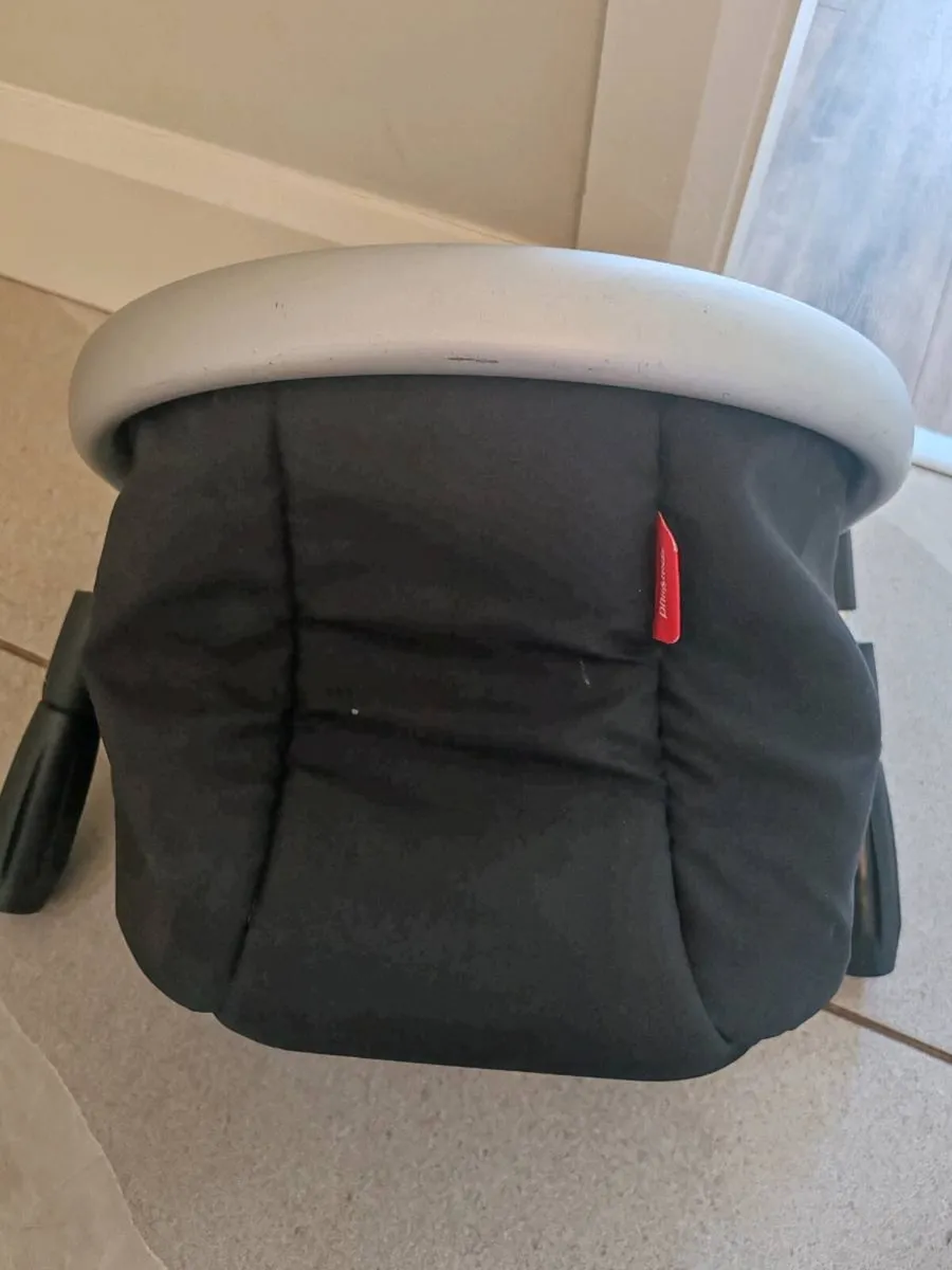 Phil and Teds lobster high chair - Image 3