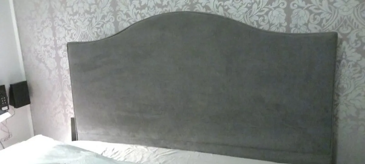 152 X 204 cm 7 foot length bed - Image 1