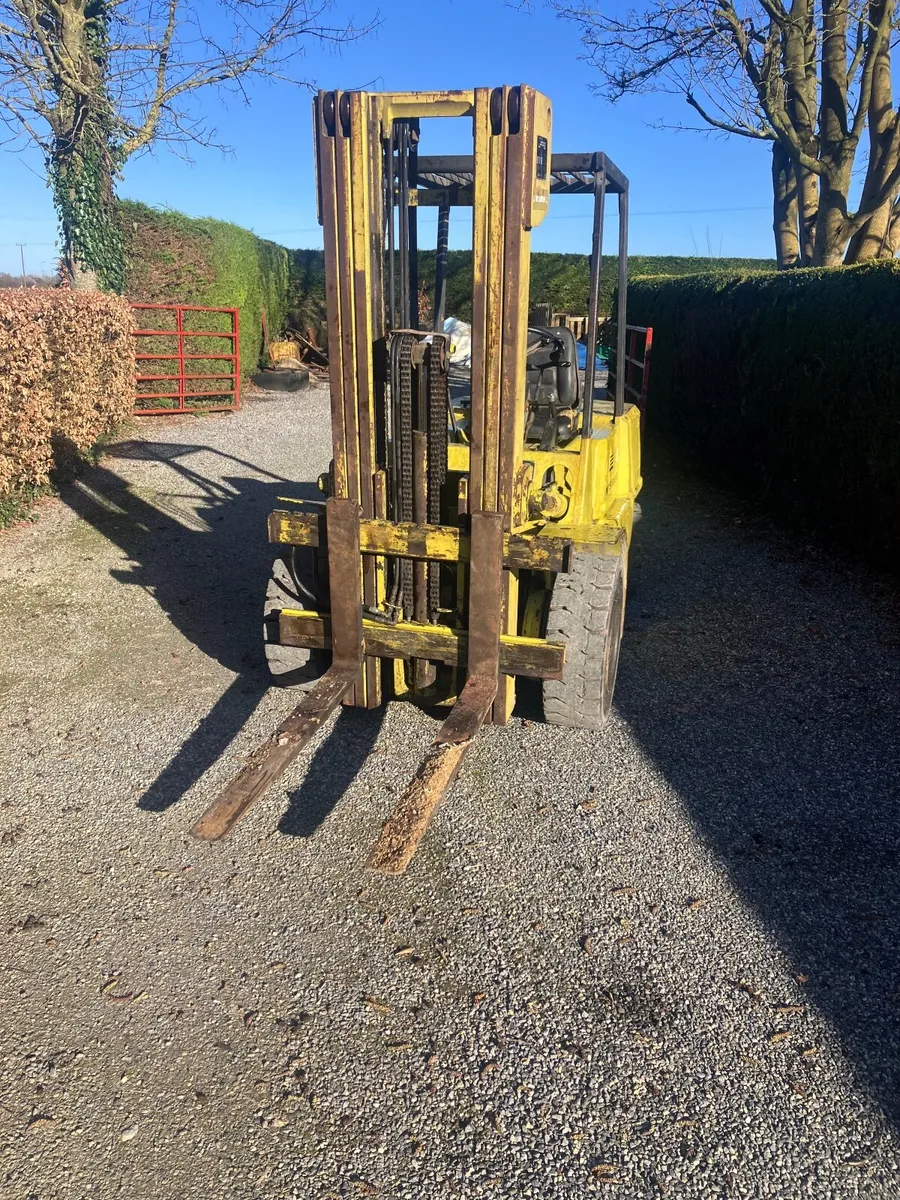 Forklift - Image 4