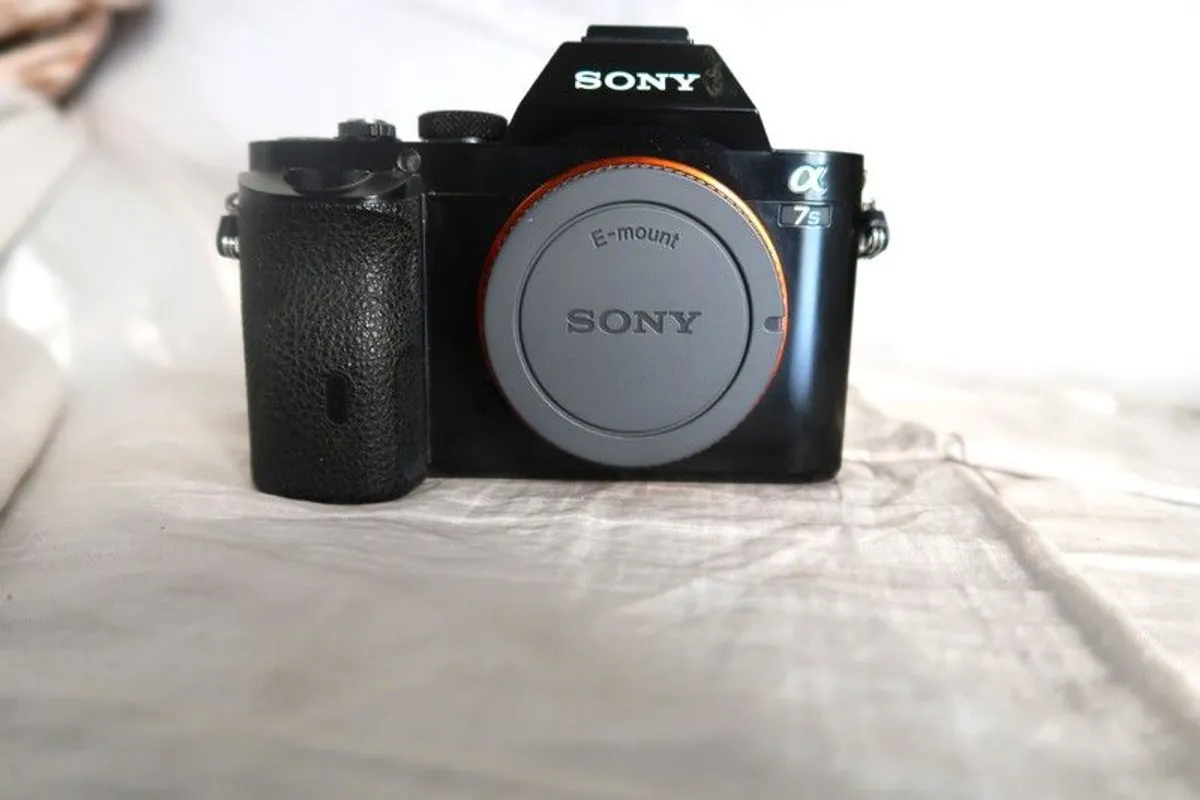 Sony A7S Mirrorless Camera Body + 2 Batteries + Dual Charger + Strap - Image 1