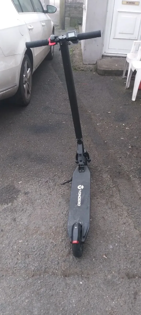 3 electric scooter read the add priced - Image 4